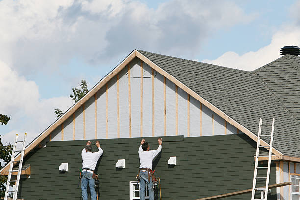 Professional Vinyl Siding technician working in Candor, NC